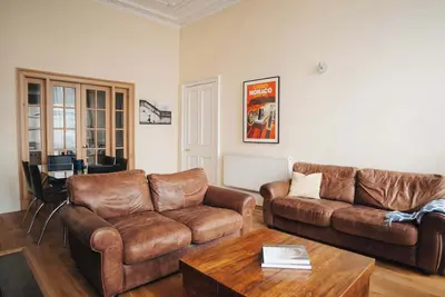 Image de Traditional Central 2 Bedroom Apartment