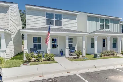 Image de Cutest Cottage on the Beach!