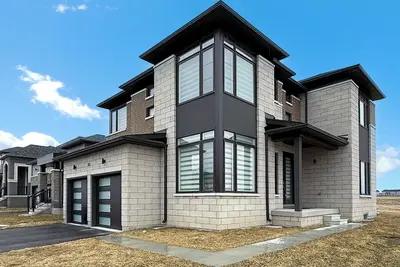 Image de Cozy Luxury House in Wasaga Beach