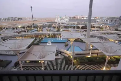 Image de Pool view Duplex Near Auc