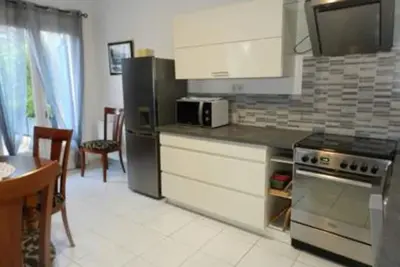 Image de Gîte 'Gite Isis' avec terrasse privée, jardin commun et Wi-Fi