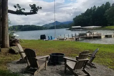 Image de Lakefront Retreat on Chatuge – 5 Min to Town w/ Mother-in-Law Suite- sleeps 10