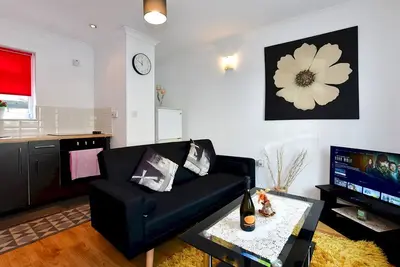 Image de Pass the Keys | Stylish House with Great location in Canton