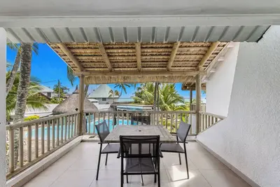 Image de Grand Sahāna 9 |2br Beachfront Apartment w/ Balcony Terrace| Work from Paradise