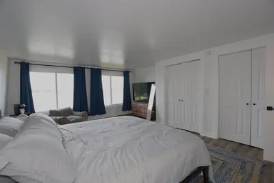 Image de Lucky Catch Cottage 4 Br. 2ba. Lakeside, Hot Tub, Sauna, Casino nearby