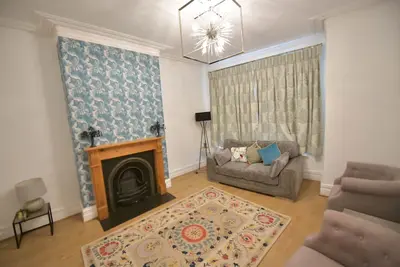 Image de Enchanting 3-bedroom house in Stockport