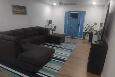 Image de Modern & Elegant 3-bedroom home in Dallas, Texas.