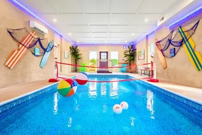 Image de Amazing Brand New 8bdrm Cabin-Pool-Arcades-Gazebo