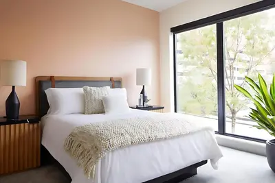 Image de Sentral West Midtown | 2br | Resort-style pool