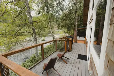 Image de Riverfront Cabin-Hot Tub-Firepit-Bbq-Tilton River