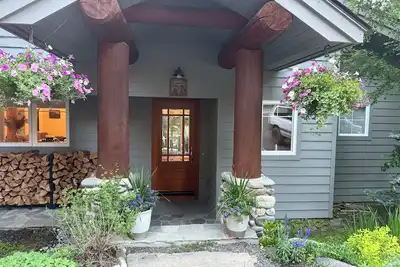 Image de McCall Golf Course Cabin — Hot Tub + Game Room — Walk to Lake & Downtown