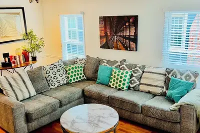 Image de Midtown Townhouse, Walk to Piedmont Park, Sleeps 6+, Parking