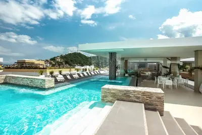 Image de Loft 268: Rooftop Infinity Pool & Jacuzzi in Romantic Zone