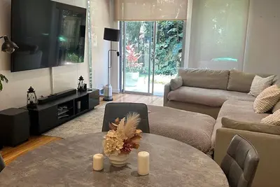 Image de Stylish Bondi Apartment w/ Patio, Parking & Wi-Fi