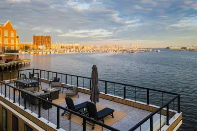 Image de Flohom 12 - Luxe On-Water Retreat in Fells Point