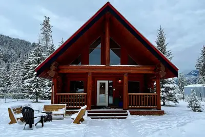 Image de Golden Rustic Cabin Getaway|Loft & Mountain Views!
