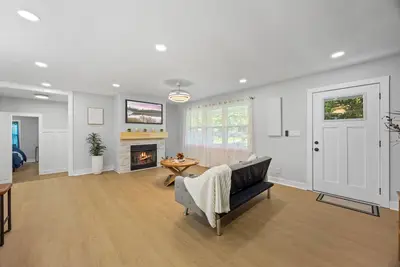 Image de Cozy, Newly Renovated 3br / 2 Ba Smyrna Home - Truist Park & Roxy