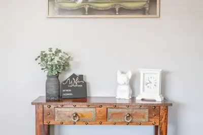 Image de Badea’s 3- bedroom Cozy house. Close to Everything.