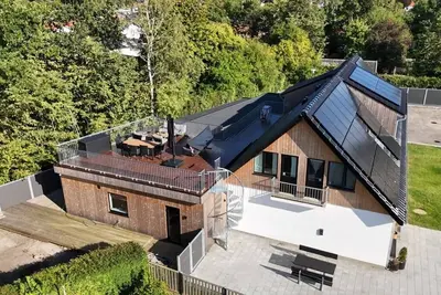 Image de Elegant Odense Retreat – Rooftop Views & Room for 7