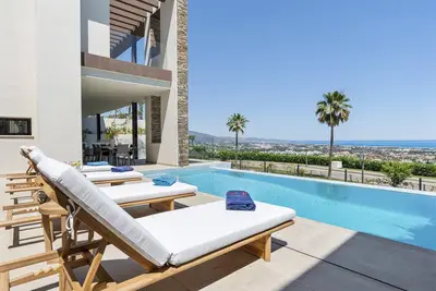 Villa Harmony - Peaceful 5 Bed Escape!