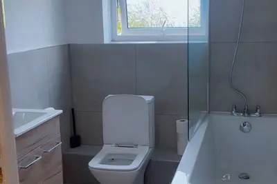 Image de Modern City Flat in Hatfield offers free Wi-Fi, Tv, sofa, and wardrobe