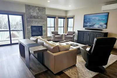 Image de New! Luxury 3br+Loft - Wood Run 101 Ski-In/Out