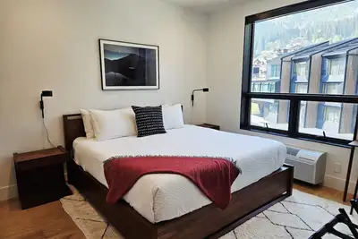 Image de New! Five Needles 317 - 2br w/ Balcony & Fireplace