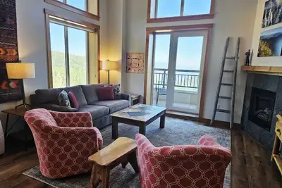 Image de New! Lake & Mountain Views - White Pine 107 2br