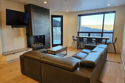 Image de New! Luxury 2br - Five Needles 216 w/ Lake View