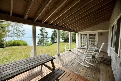 Image de Misty Morning Cottage: Private, secluded, waterfront escape in Gouldsboro, Maine