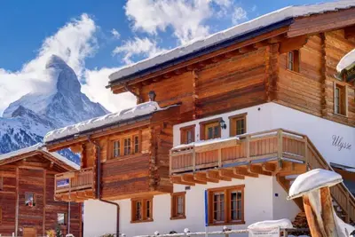 Image de A Cozy Alpine Embrace Beneath the Matterhorn 1205
