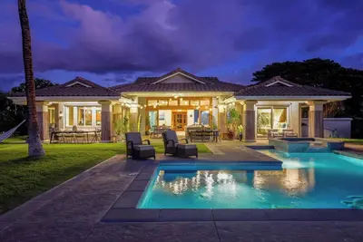 Image de Moani Heights Three Bedroom + Den