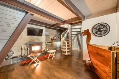 Image de 1br Viking Beach Villa - Walk to Beach - Pet-Friendly, Sleeps 5