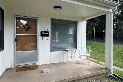 Image de 2-bedroom 2 bathroom house with Ac, Wi-Fi, and located near campus