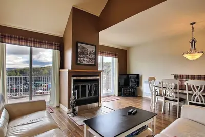 Image de Condo à louer à Bromont sur les pentes!