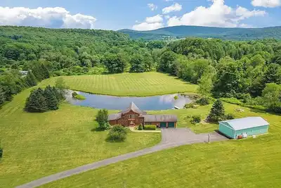 Image de Apple Tree Pond New Listing! 13 Private Acres, Huge Pond, Sleeps 10