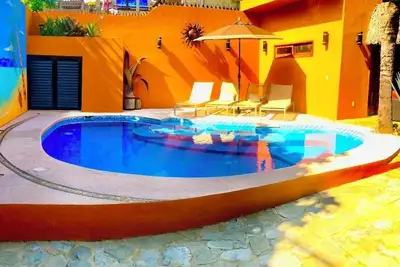 Image de Spacious House, Private Pool & Goergous Beach Club