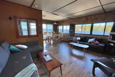 Image de Upper Boathouse on Balsam Lake #1