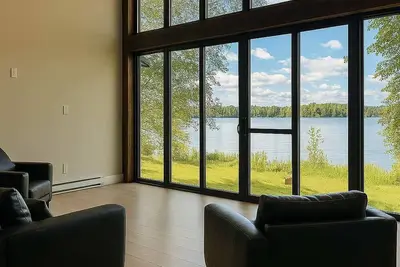 Image de Lakefield House Rental - Spacious 3-Bedroom Home on the Lake