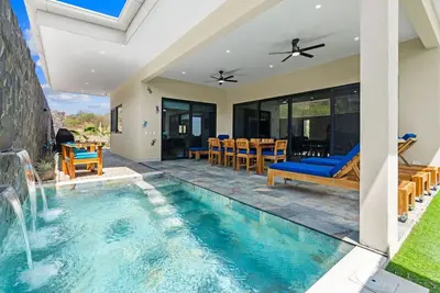 Image de Comfortable 3br home with private pool – close to the beach and town