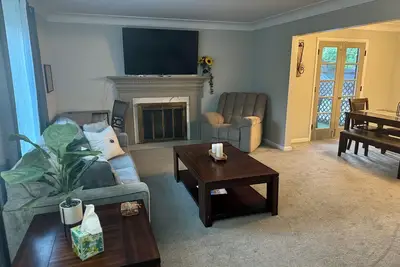 Image de Chic 2br Retreat Near Toledo Hospital- Stylish, Cozy & Fully Equipped