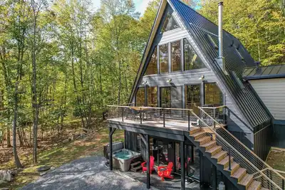 Stunning New Construction, Modern + Beautiful!