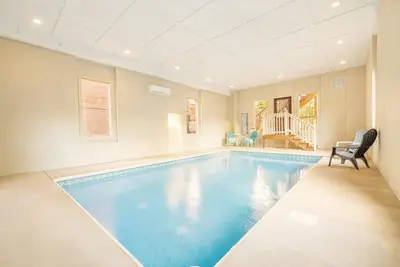 Image de Indoor Swimming, Game Room Fun, Fireplace Chats, Movie Nights & Nearby Fun - Poppy Bill's Retreat
