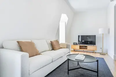 Image de Blueground | Santo António, city view, nr Marquês de Pombal