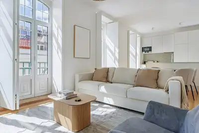 Image de Blueground | Santo António, balcony, nr Eduardo Vii Park