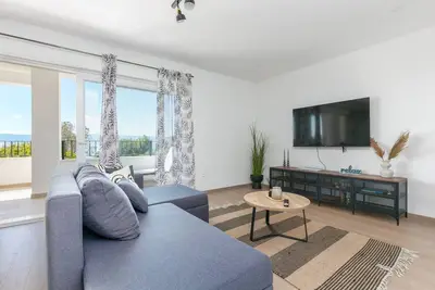 Image de Appartement de deux chambres prés de la plage Duce, Omis (A-24876-a)