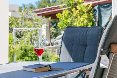 Image de Appartement de deux chambres prés de la plage Duce, Omis (A-24876-b)