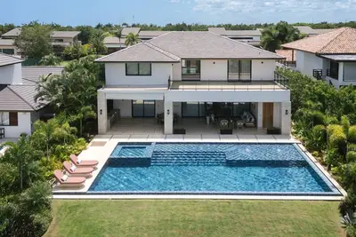 Image de 6 bedrooms villa in Cdc with open field of polo