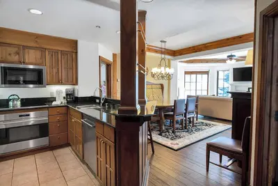 Image de Austria Haus 3 Br, 242 E Meadow Dr, Vail Village(Fec) - Hot Tub, Heated Outdoor Pool, Walk to Lifts!