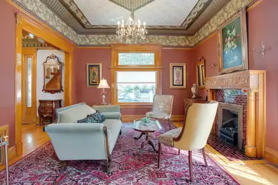 Image de Victorian-Style Cheesman Park Apt - 2 Mi to Dtwn